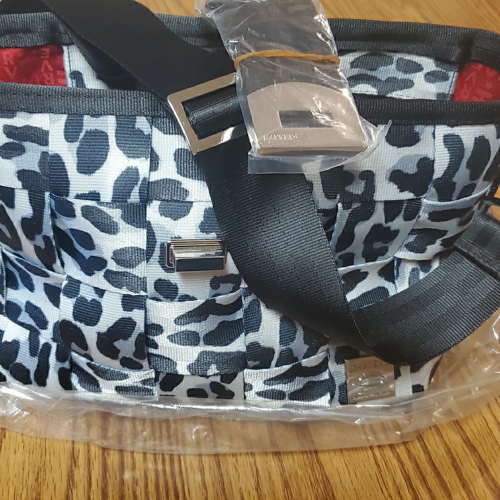 Harvey's Seatbelt Bag
